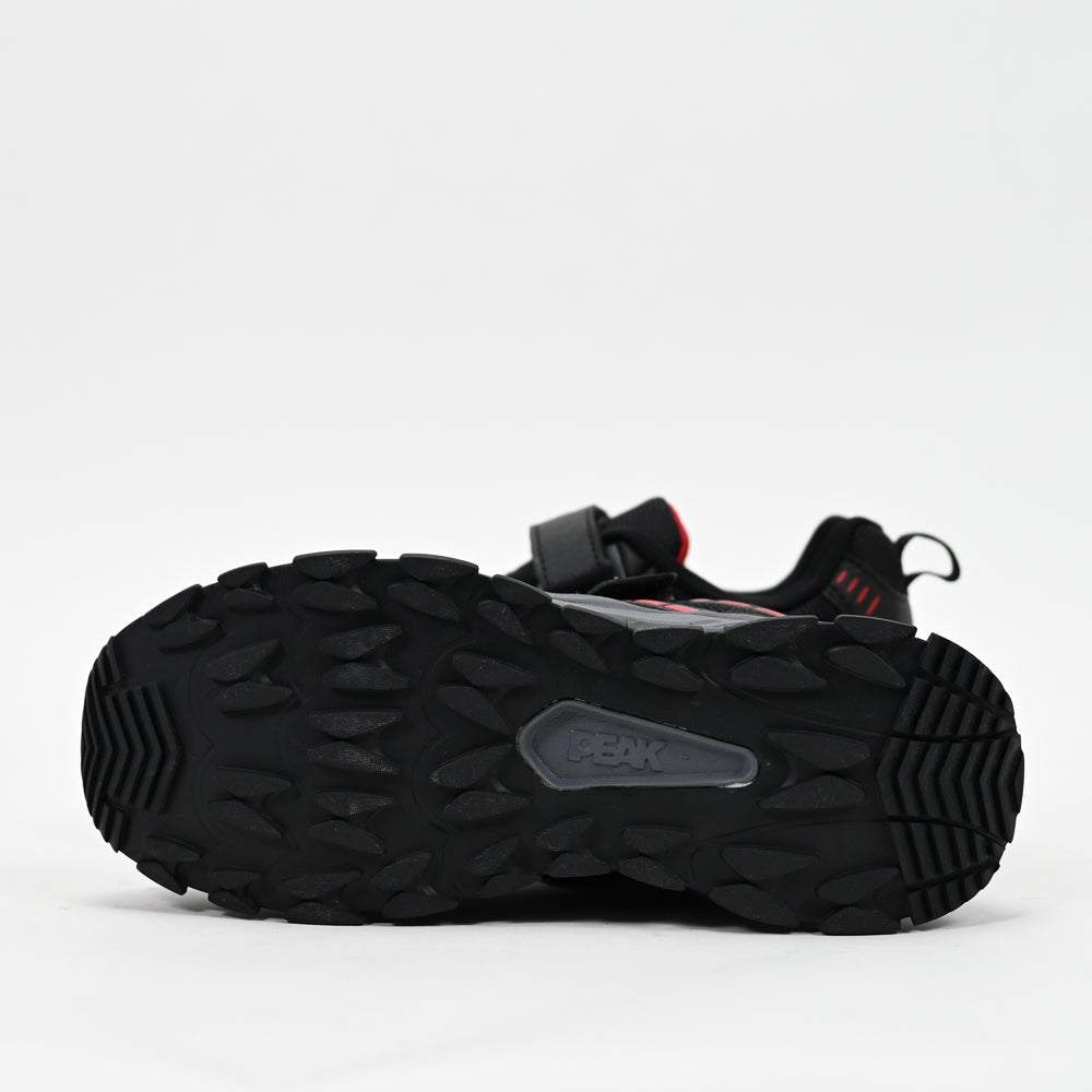 PEAK FOOTWEAR