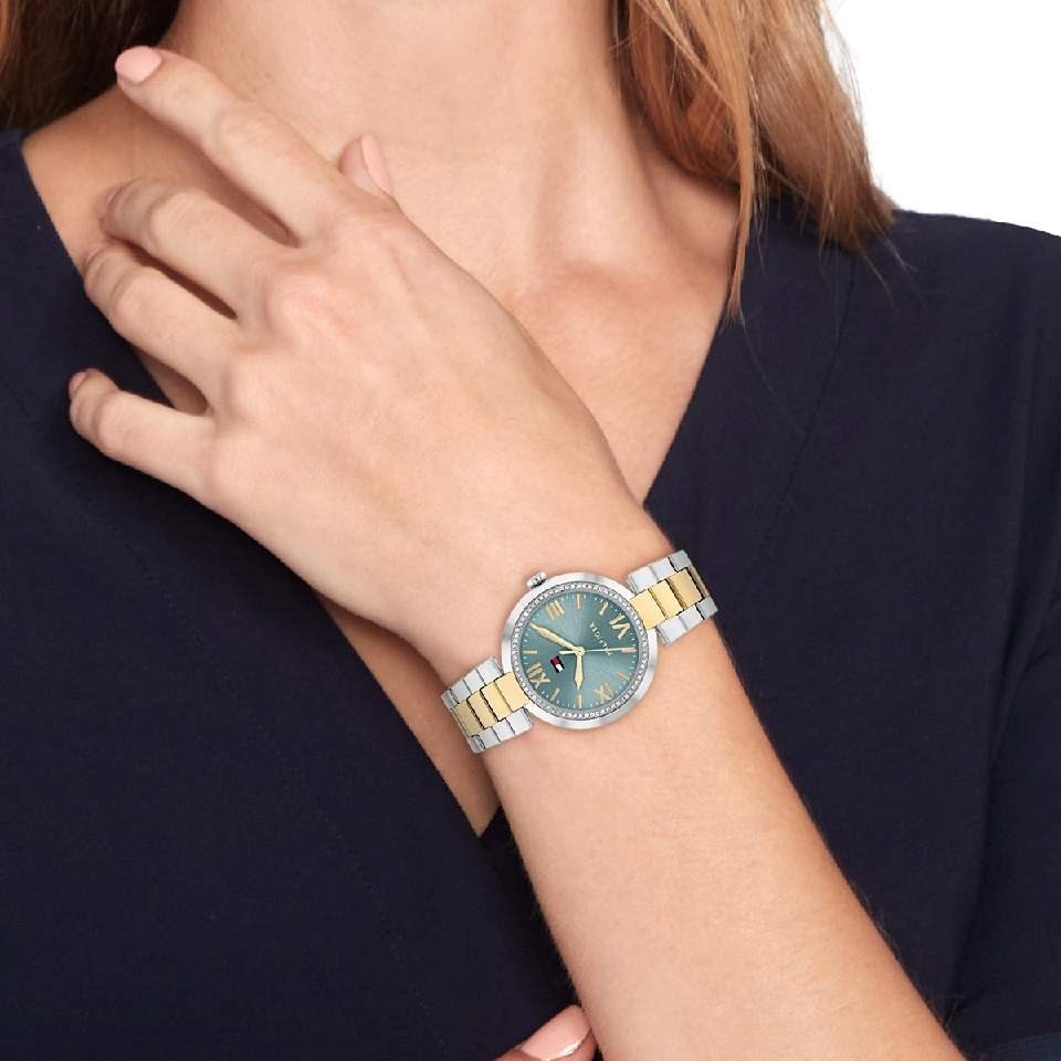 Montre Tommy Hilfiger Two-Tone Steel Light Blue Dial  1782680