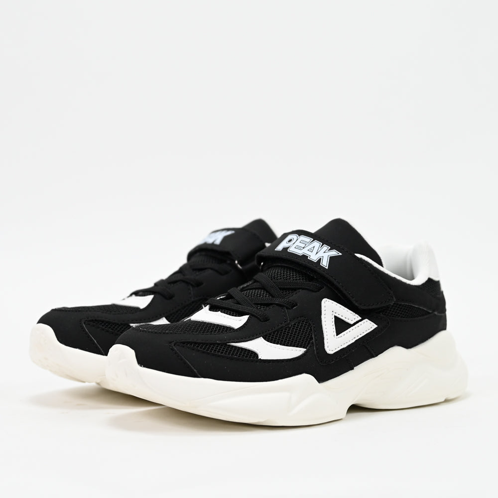 PEAK FOOTWEAR