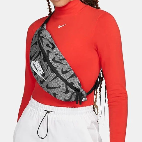 حقيبة كروس بودي Nike Heritage Hip Pack