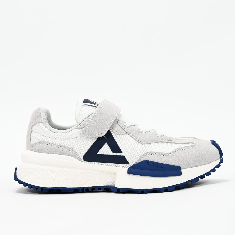 PEAK FOOTWEAR