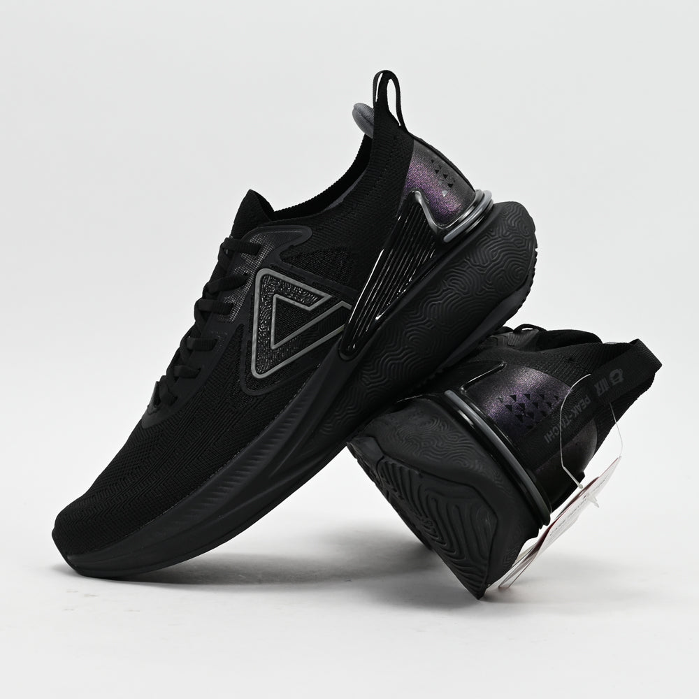 PEAK FOOTWEAR