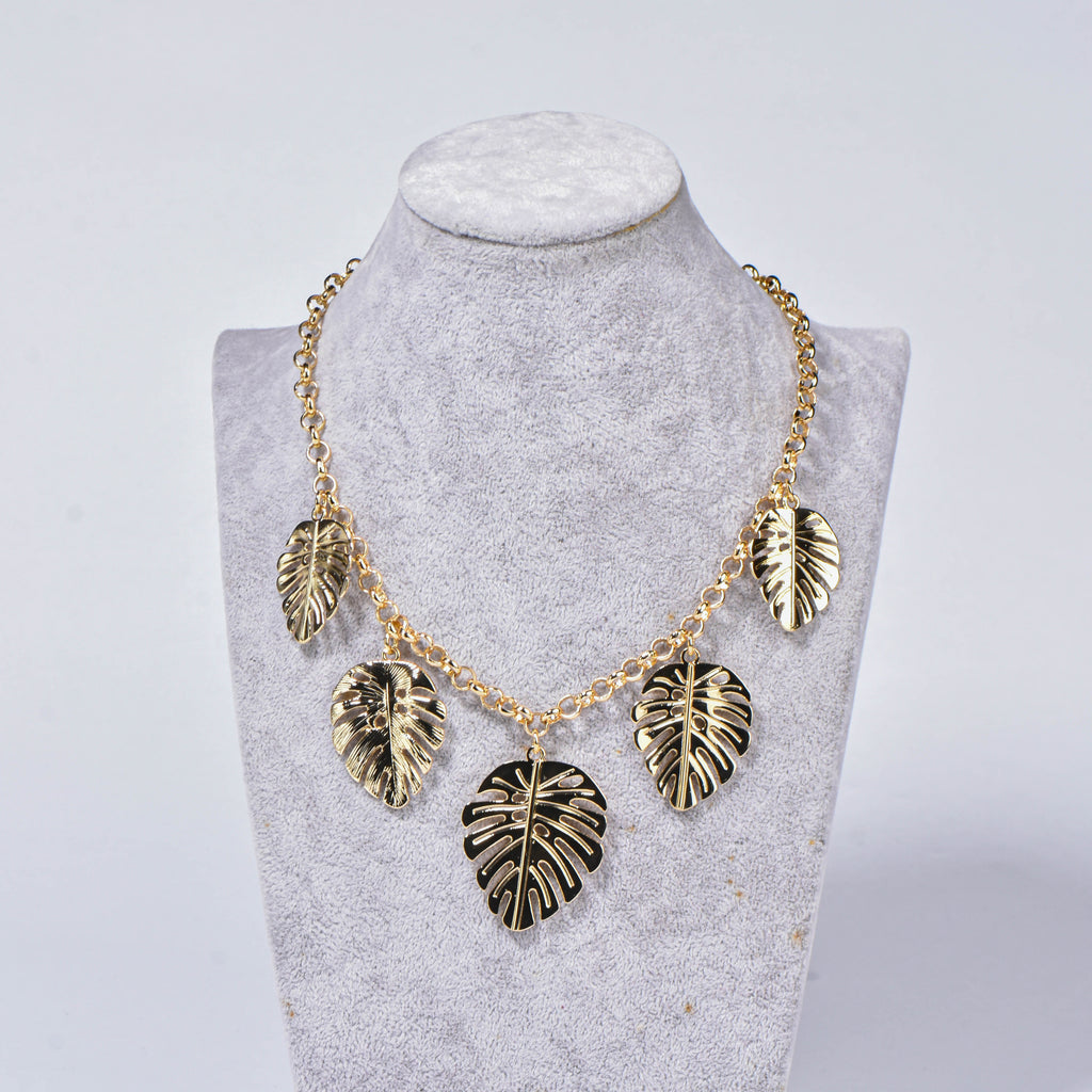 BREEZE LEAF NECKLACE