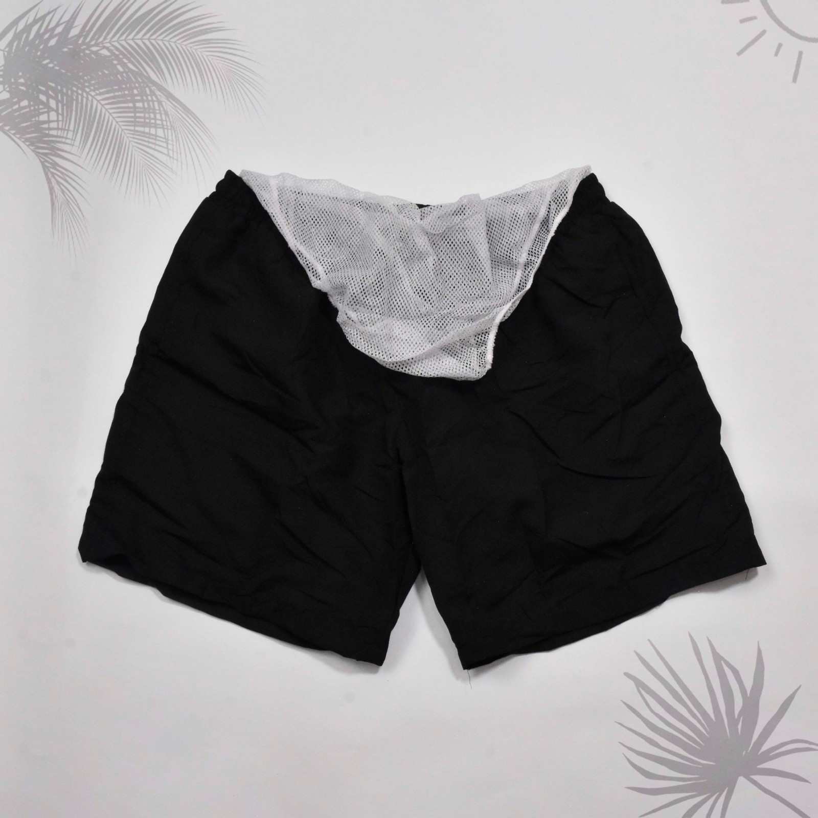 شورت أسود غير لامع
