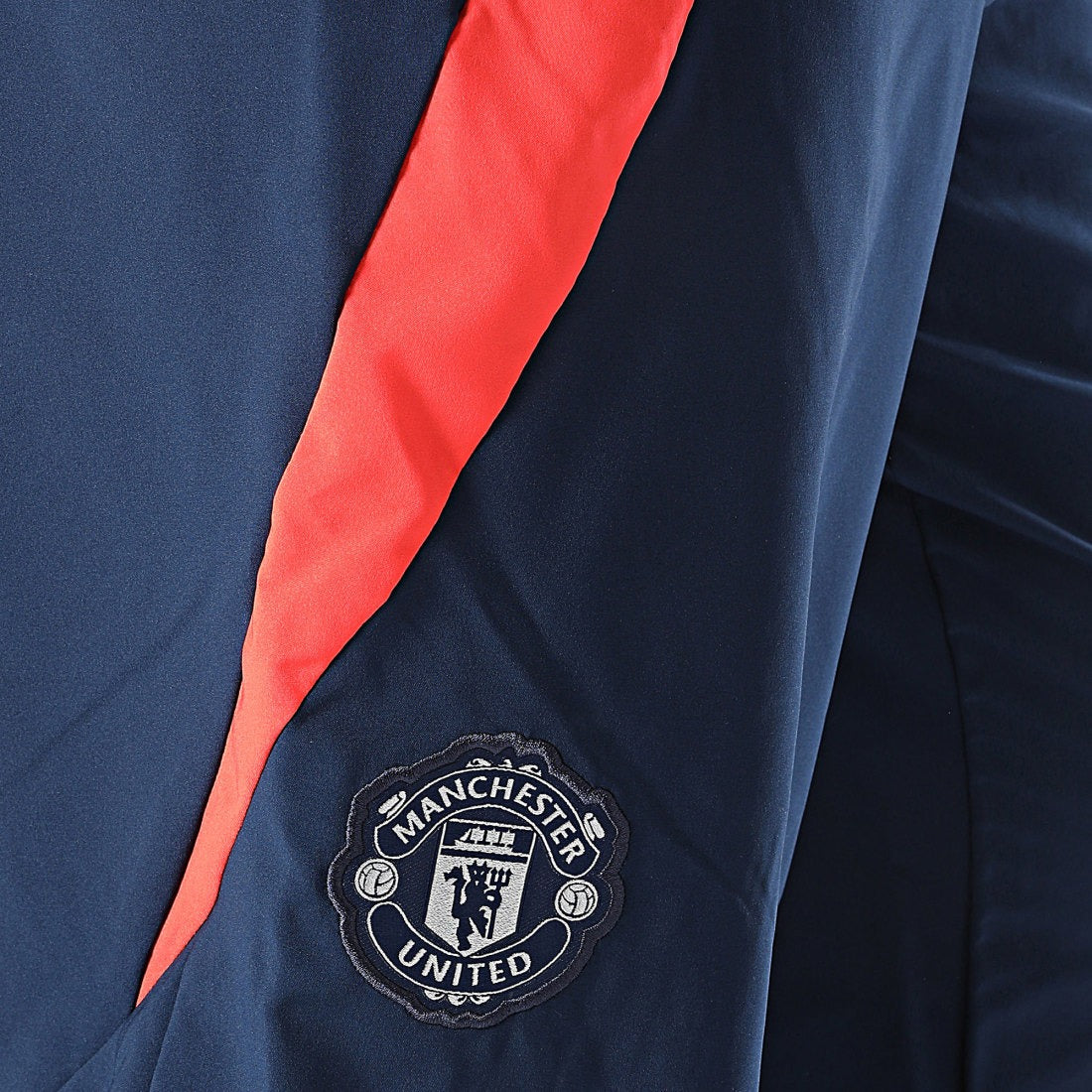 Pantalon d'entraînement Manchester United Tiro 24 Adidas IT2006