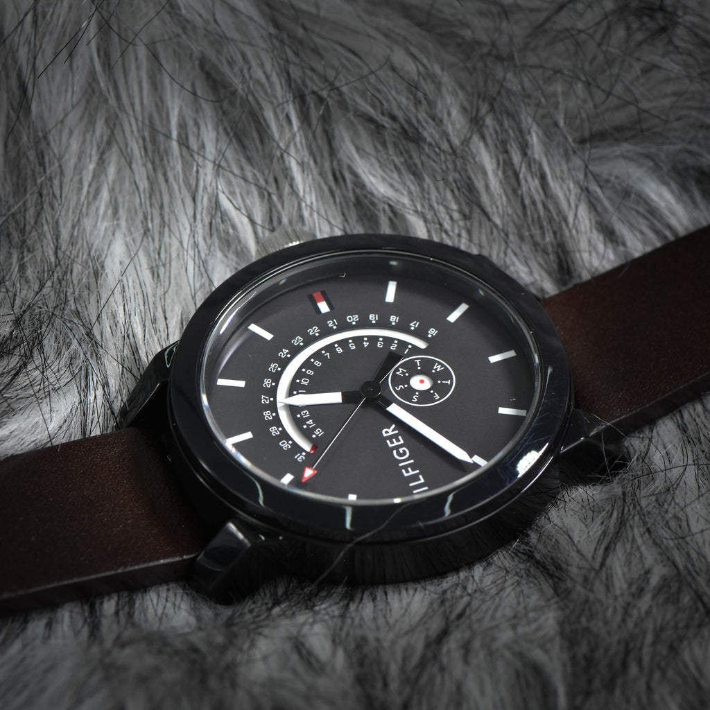 تومي هيلفيغر 1791478