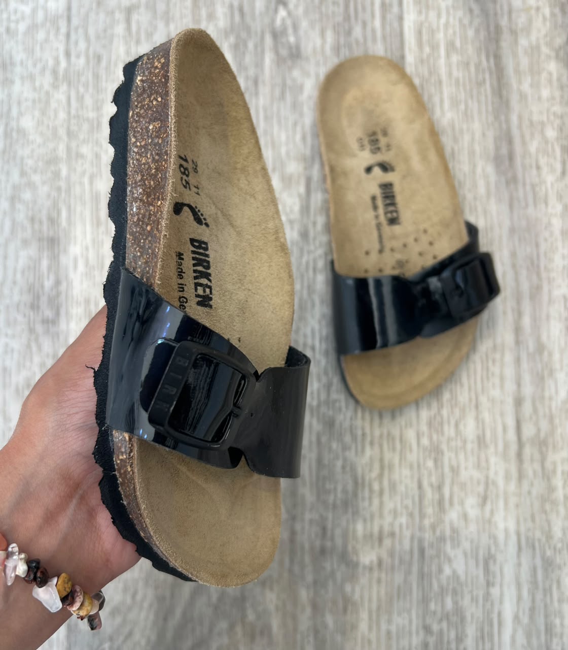 Sandales enfant noir vernis