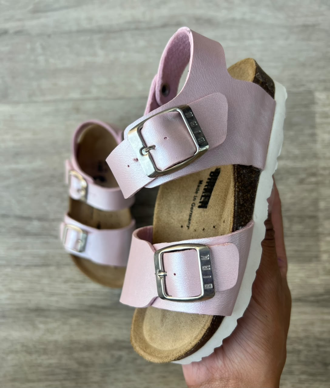 Sandales enfant rose