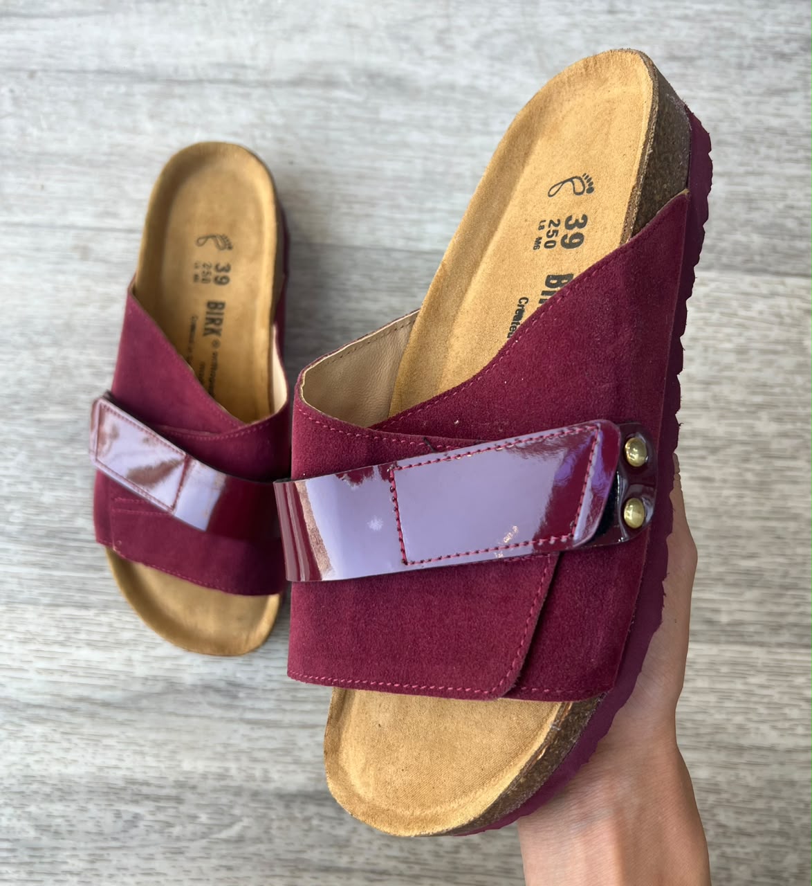 Sandales femme daim bordeaux