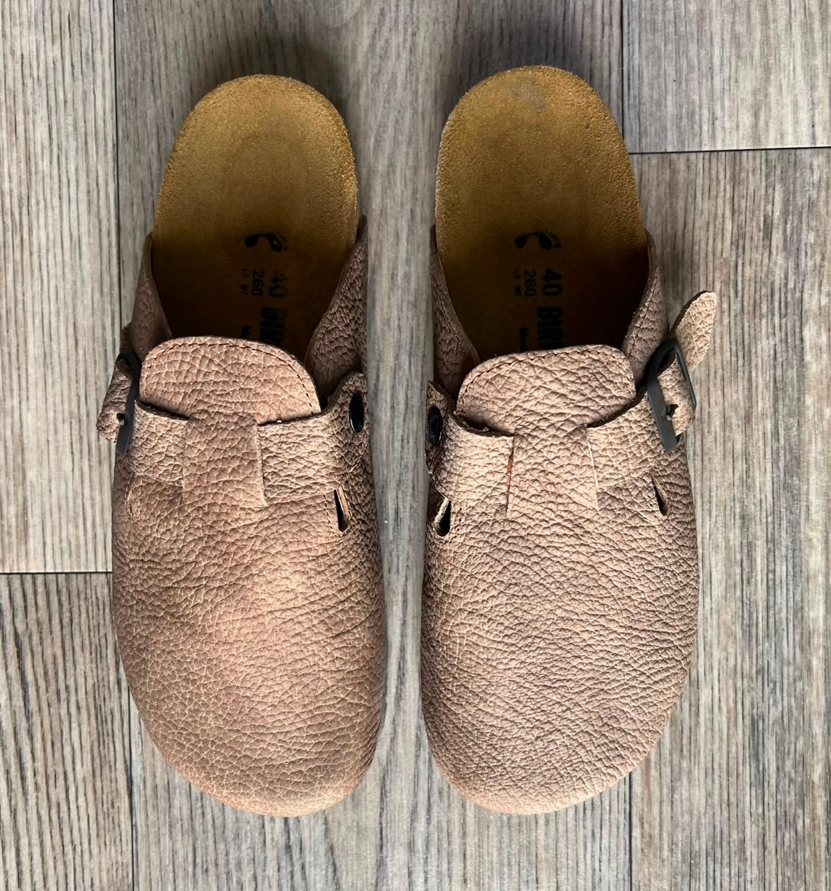 Sabots femme beige croco