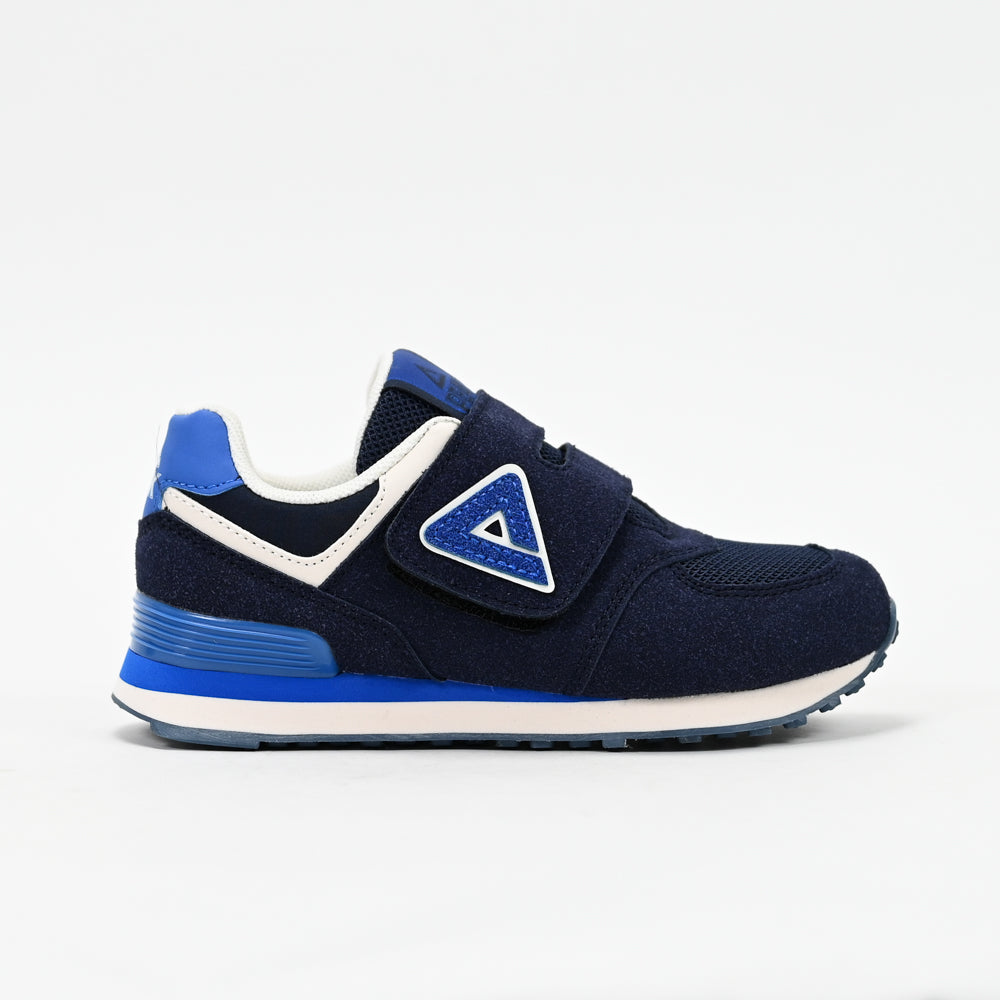 PEAK FOOTWEAR