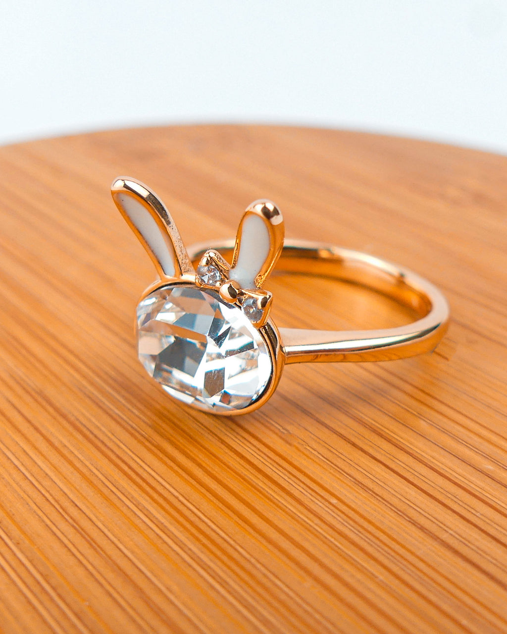 bague lapin blanc -doré-