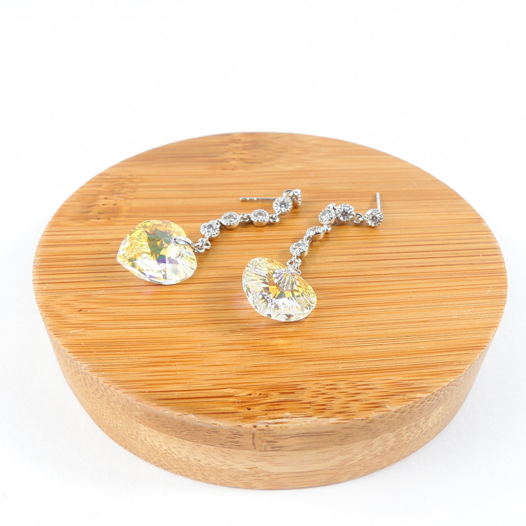 boucle d'oreille pendantes coeur  jaune reflé