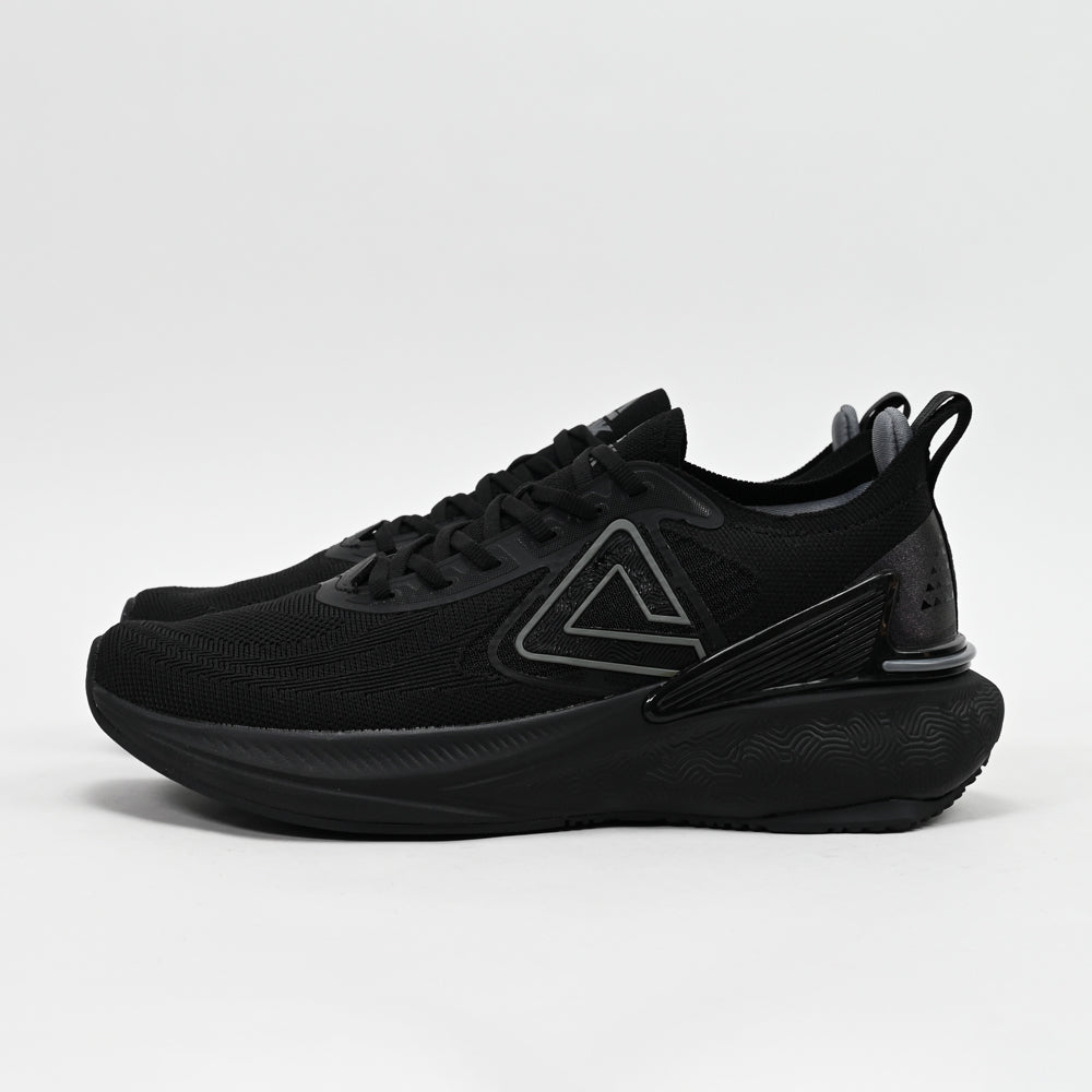PEAK FOOTWEAR