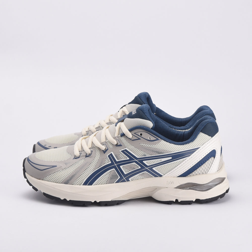 ASICS GEL FLUX CN 1011B646-300