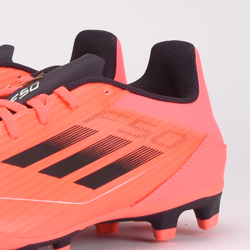 ADIDAS \IE0613