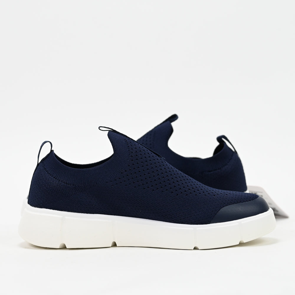 PEAK FOOTWEAR