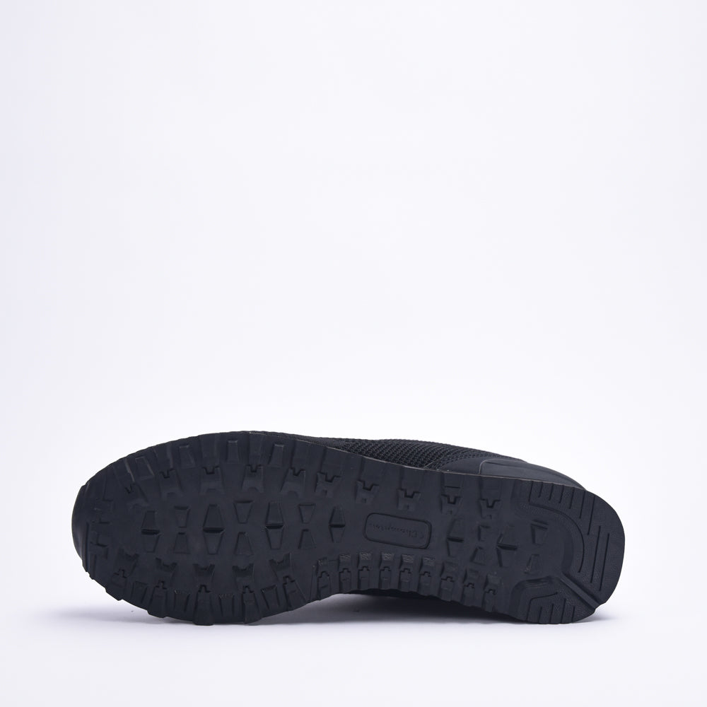 Low Cut Shoe GU TRIPLE NBK \ S22149-KK001