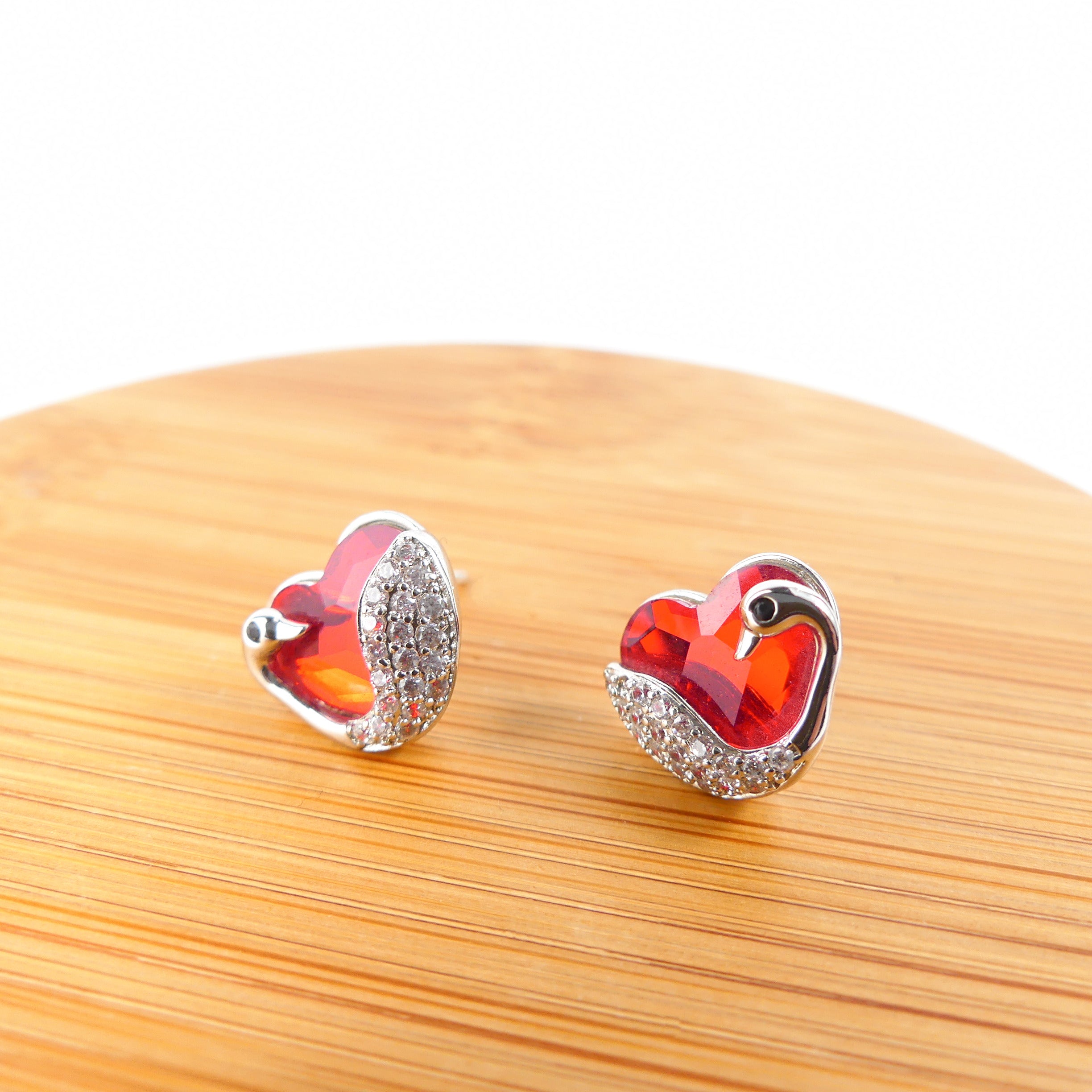 boucle d'oreille coeur rouge