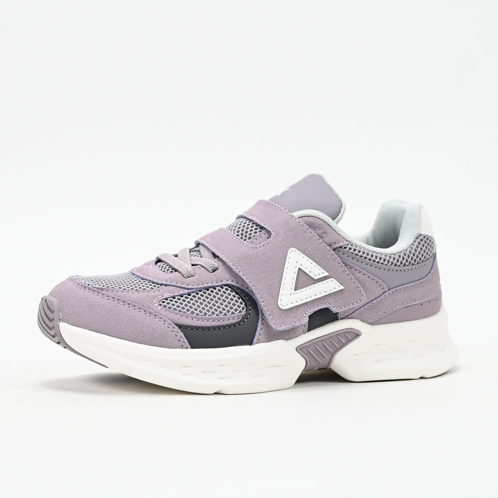 PEAK FOOTWEAR