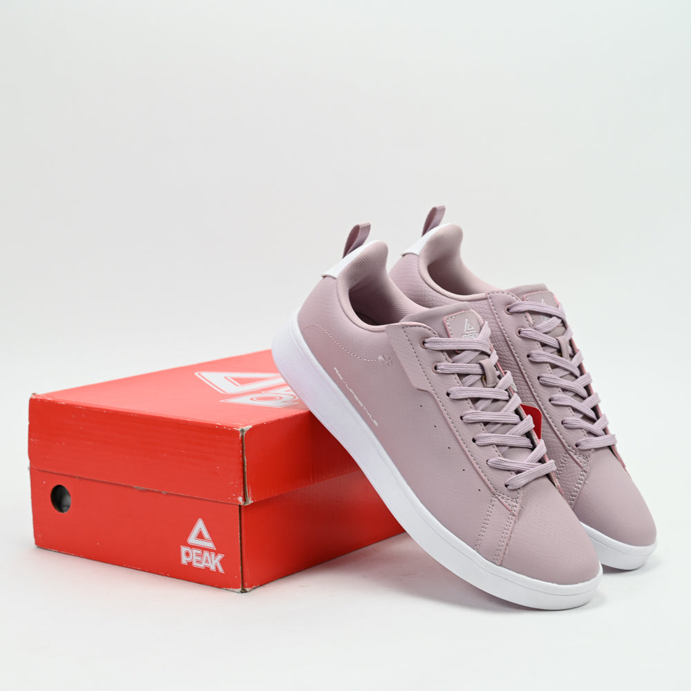 PEAK FOOTWEAR