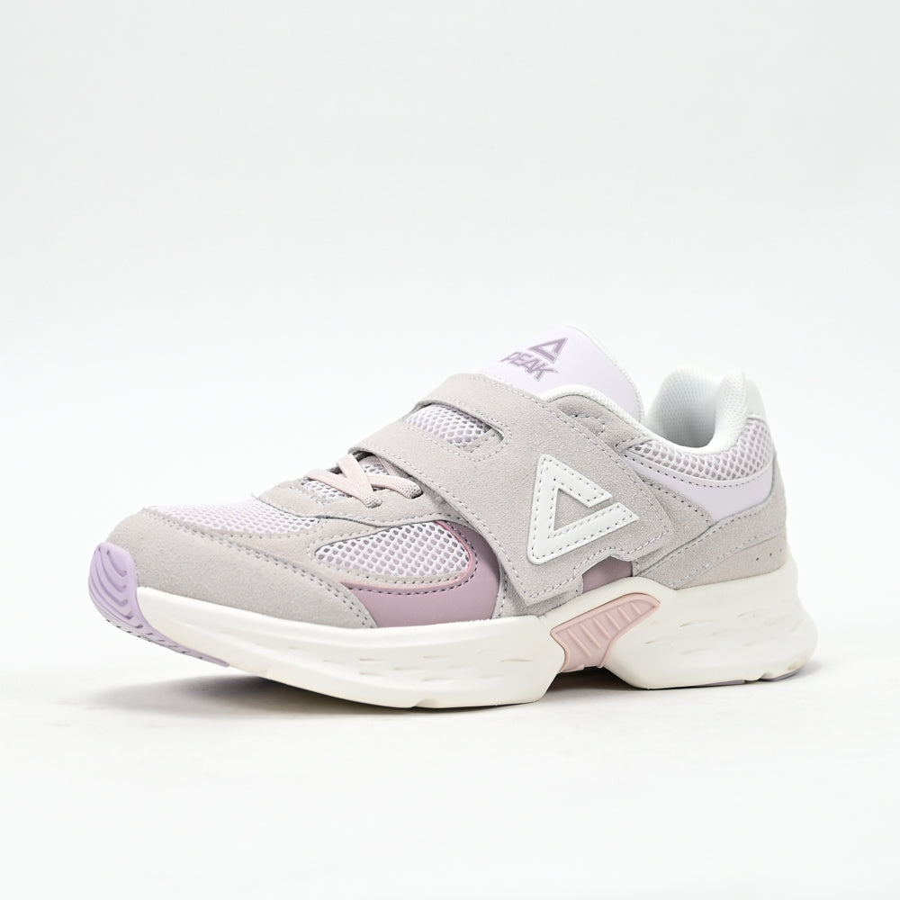 PEAK FOOTWEAR