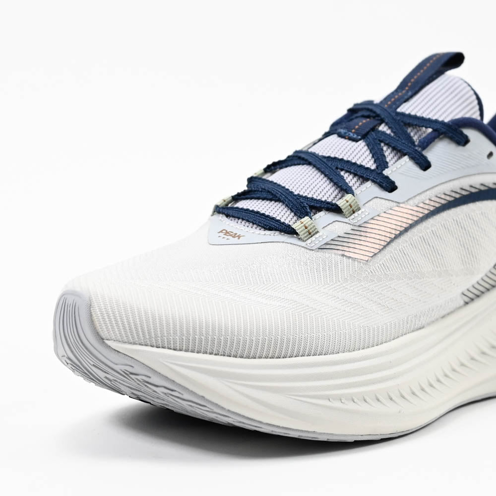 PEAK SHOES