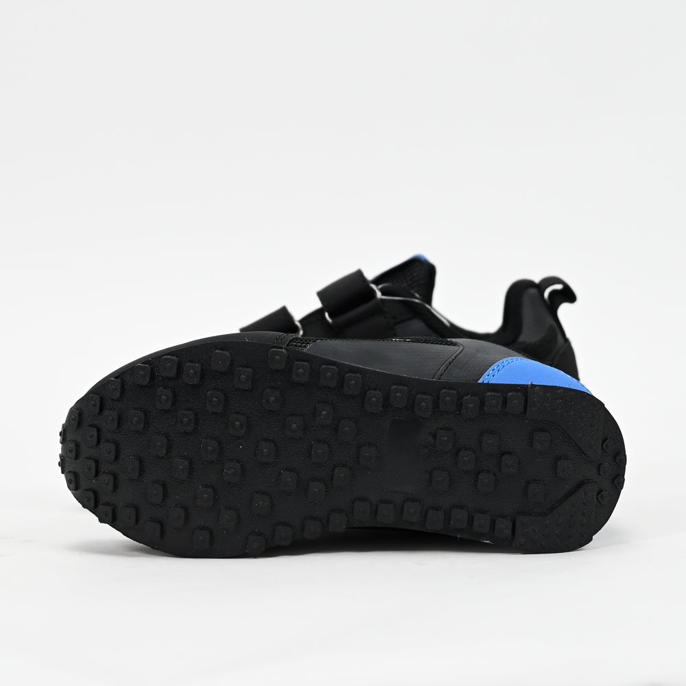 PEAK FOOTWEAR