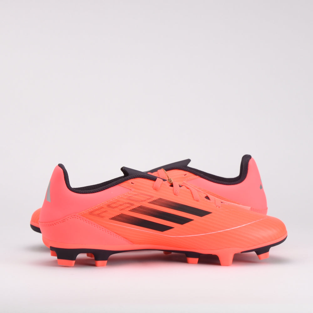 ADIDAS \IE0613