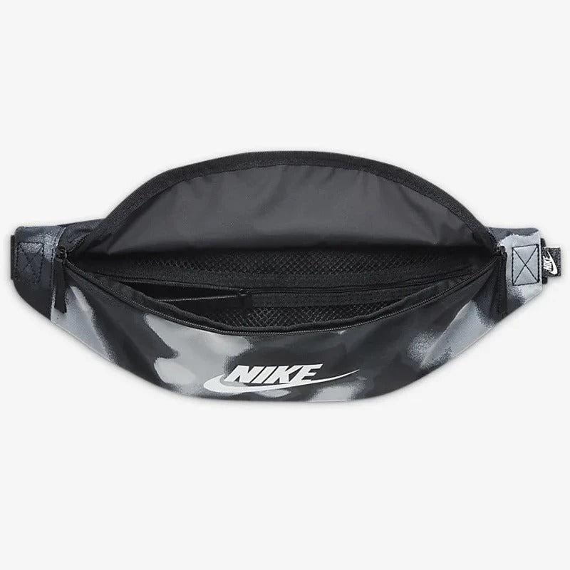 حقيبة ظهر Nike HERITAGE WAISTPACK ACCS PRNT