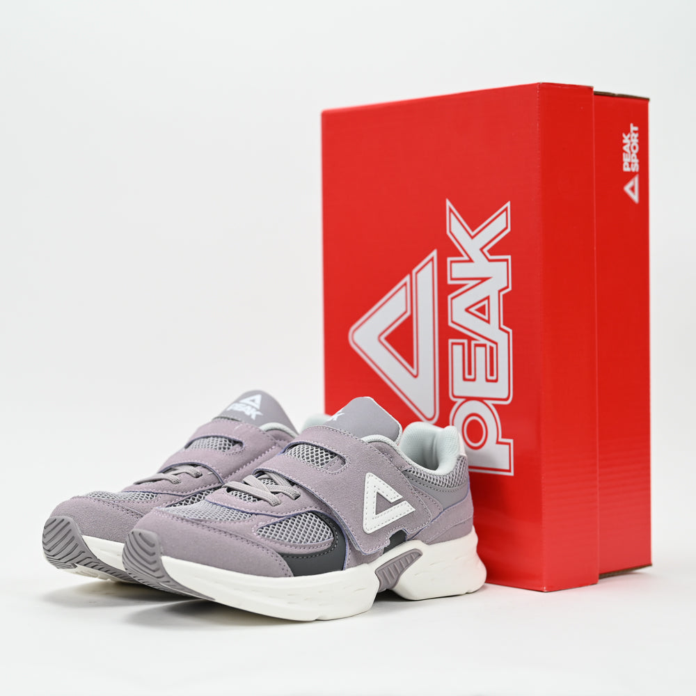 PEAK FOOTWEAR