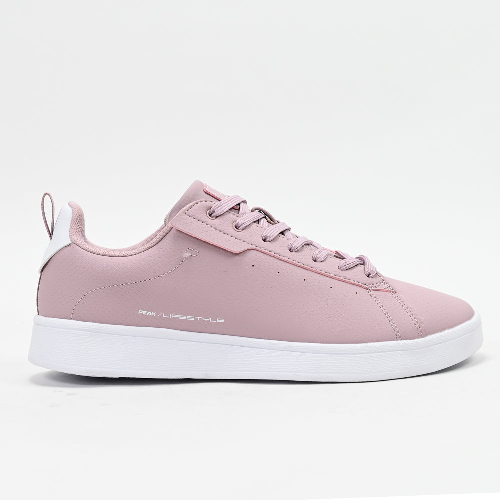 PEAK FOOTWEAR