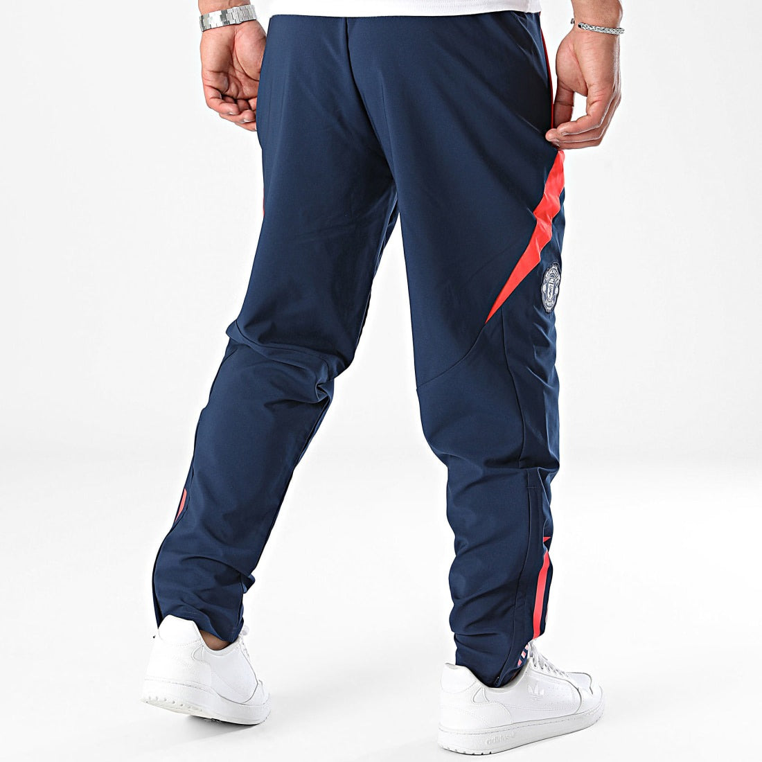 Pantalon d'entraînement Manchester United Tiro 24 Adidas IT2006