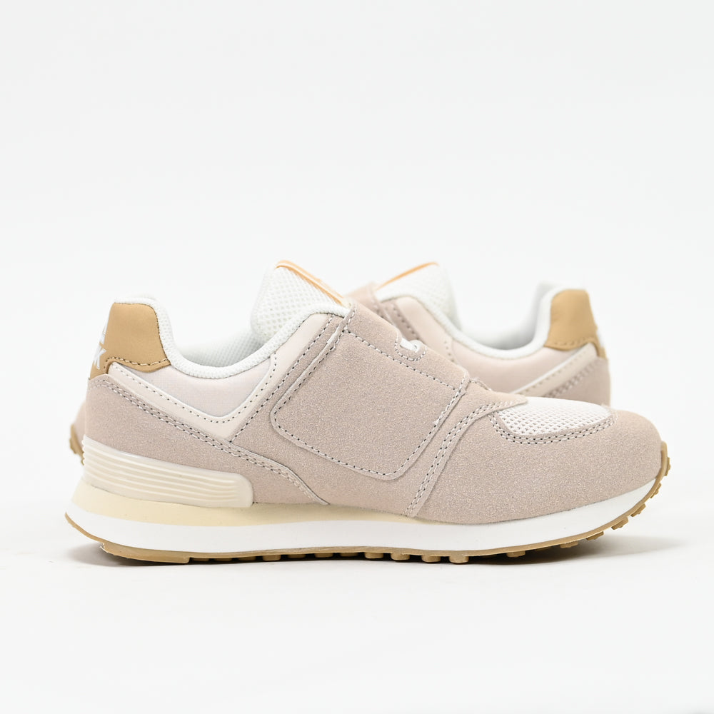 PEAK FOOTWEAR
