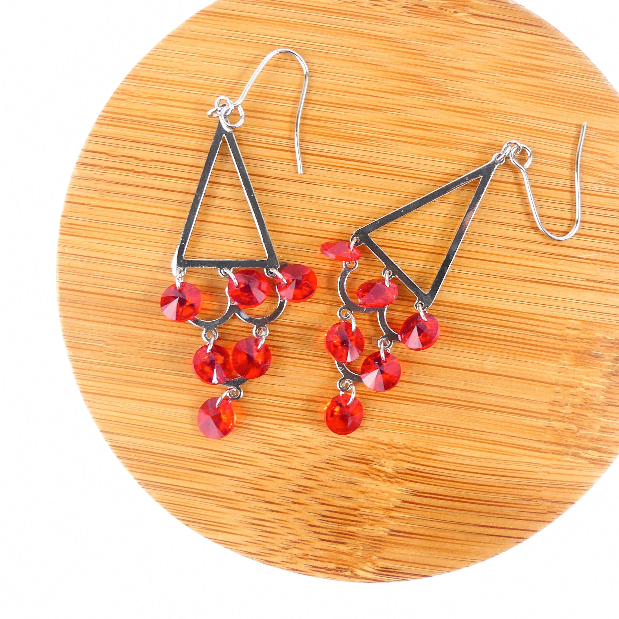boucle d'oreille traiangle rouge