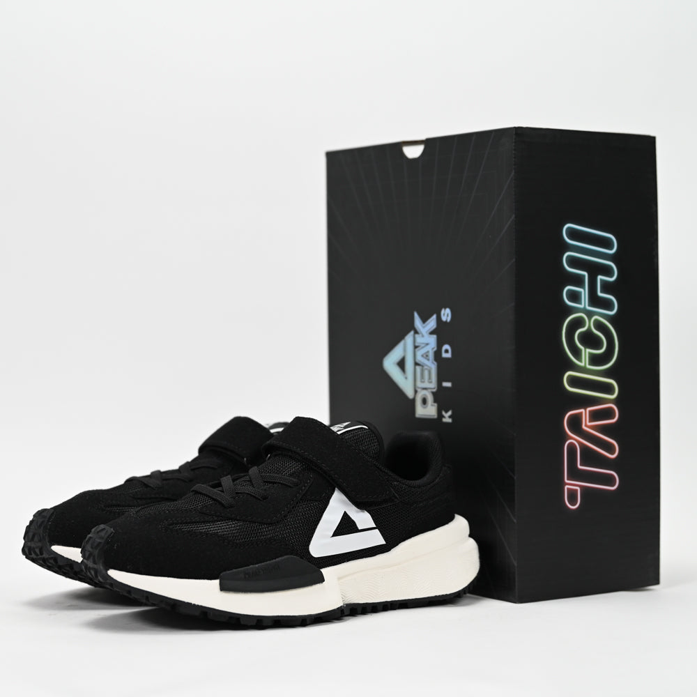 PEAK FOOTWEAR