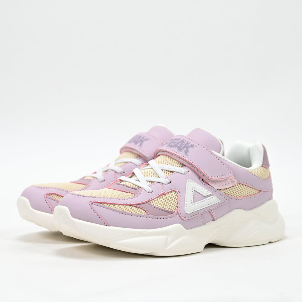 PEAK FOOTWEAR