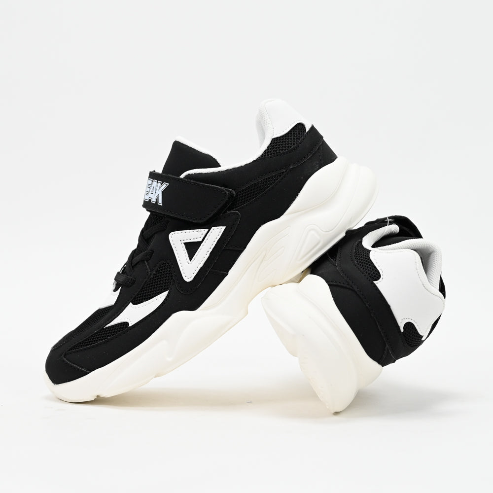PEAK FOOTWEAR