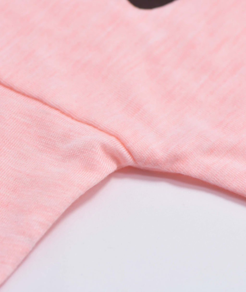 غرفة الأطفال - ملابس رياضية وردية