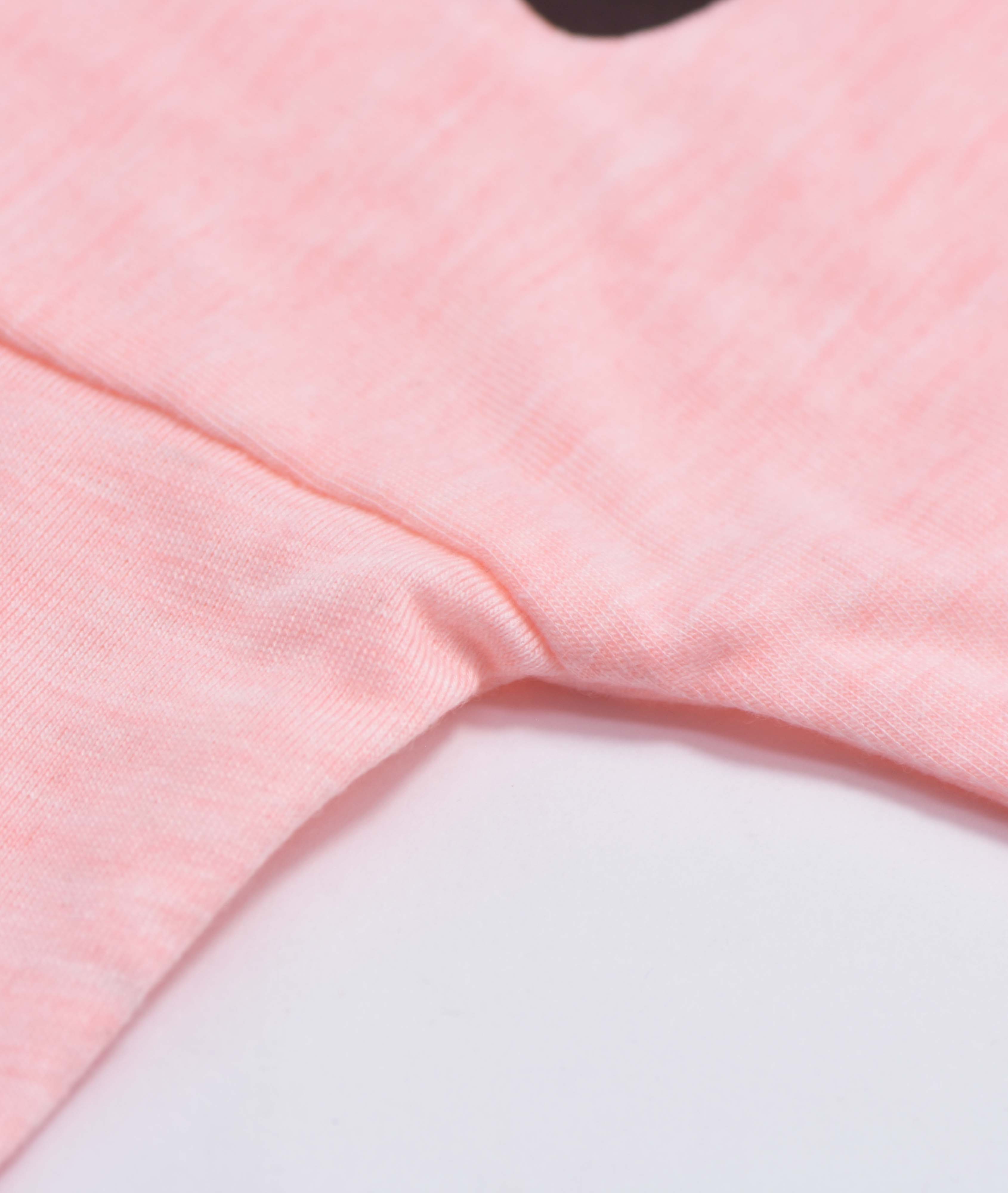 غرفة الأطفال - ملابس رياضية وردية