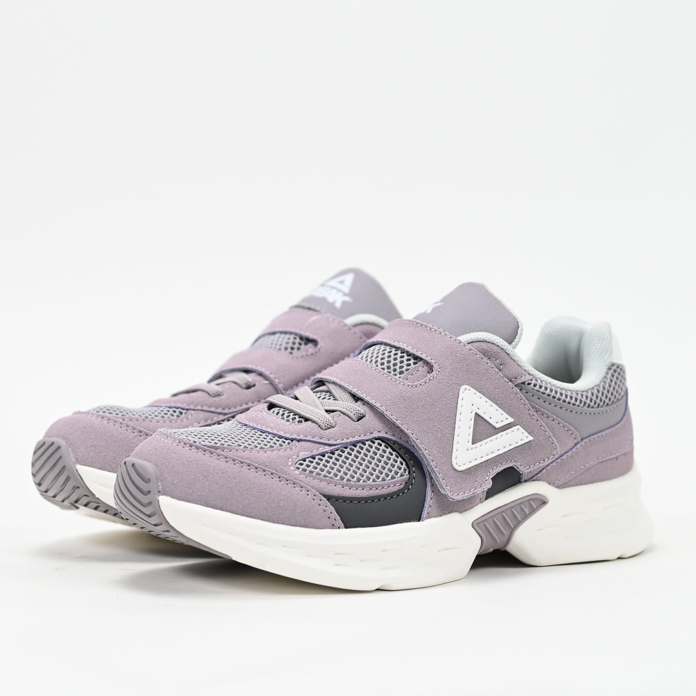 PEAK FOOTWEAR