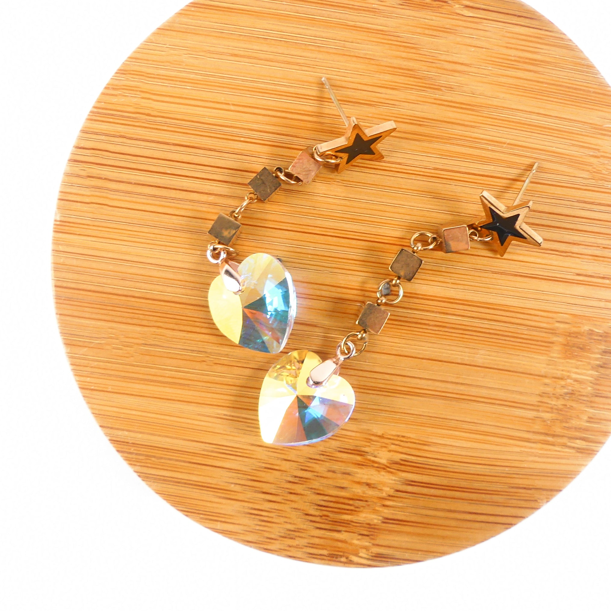 boucle d'oreille pendantes étoile et coeur jaune