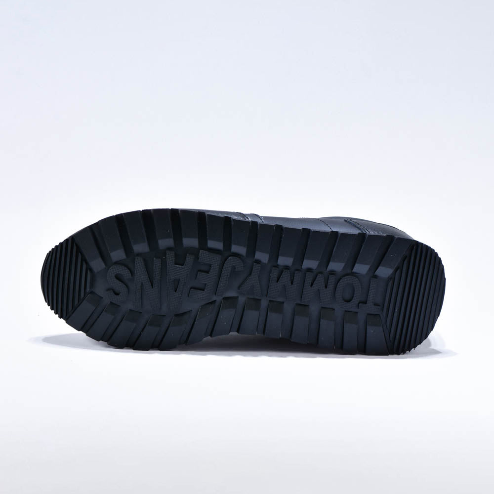 TOMMY HILFIGER - حذاء TJM RUNNER من الجلد القديم EM0EM00813BDS