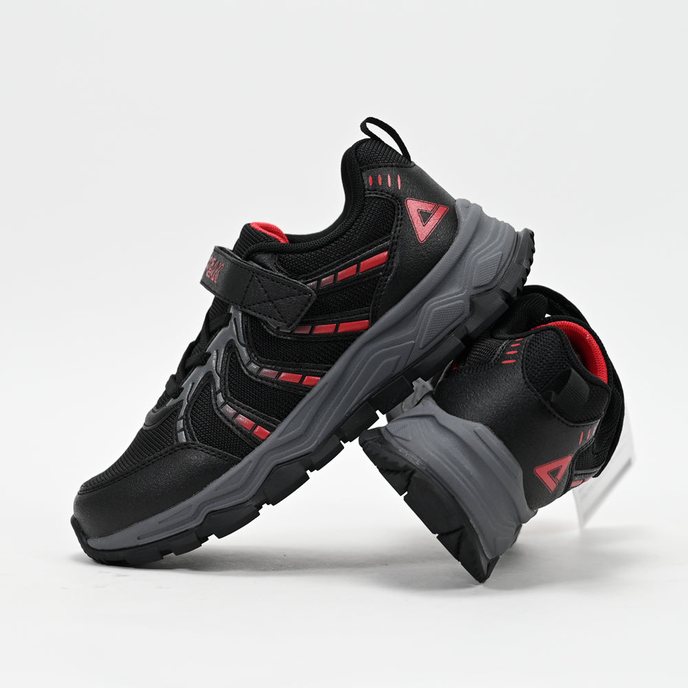 PEAK FOOTWEAR