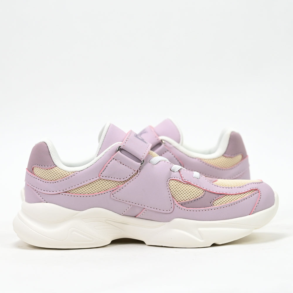 PEAK FOOTWEAR