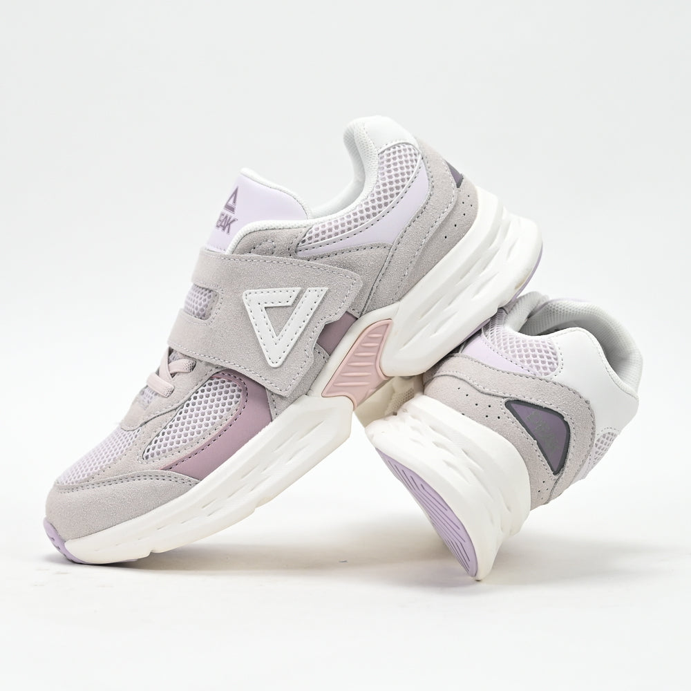 PEAK FOOTWEAR