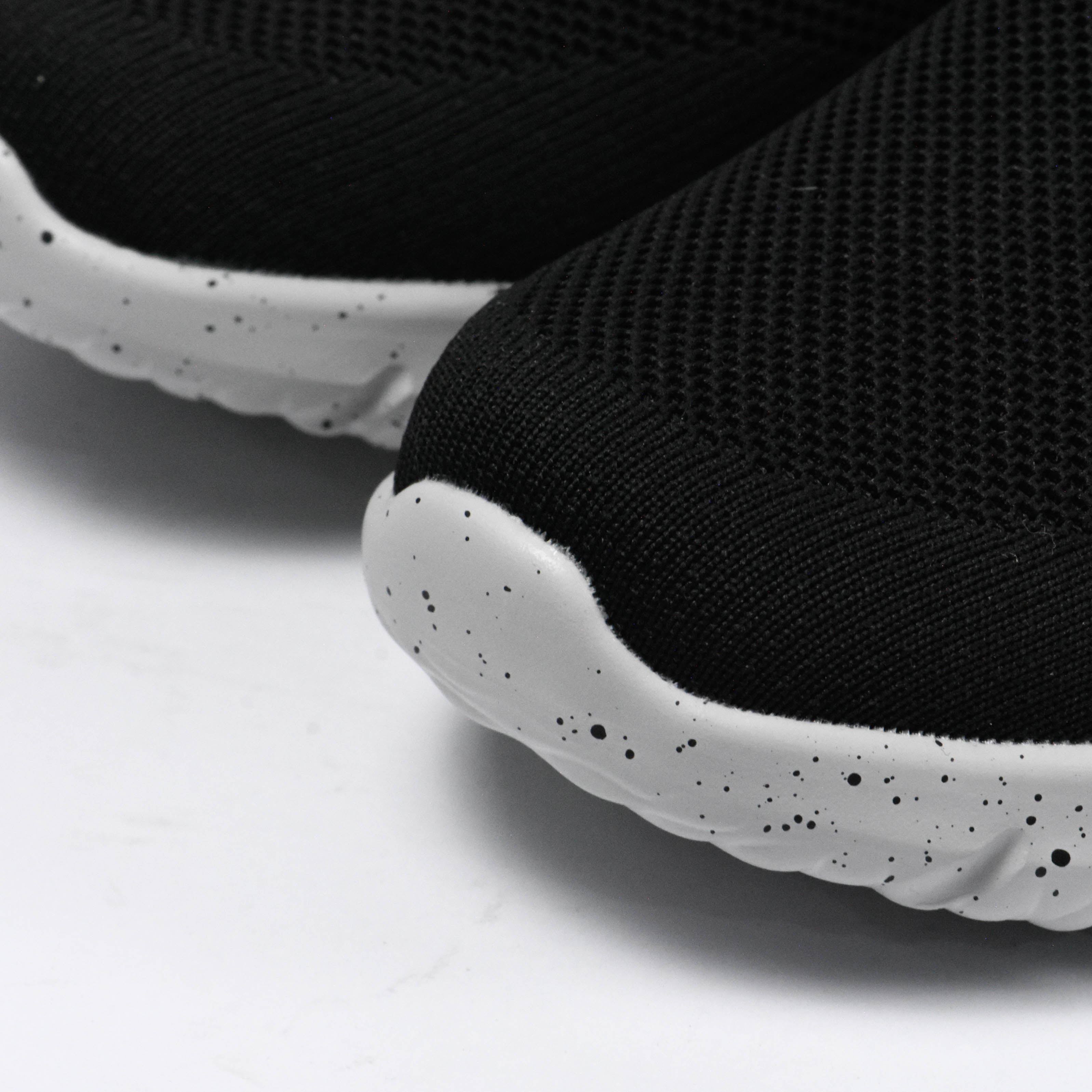 SKECHERS CORWEN  210572-BLK