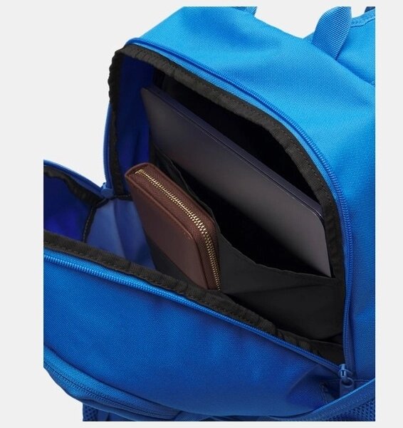 Sac à dos Under Armour Hustle Sport 6.0 — compartiment laptop