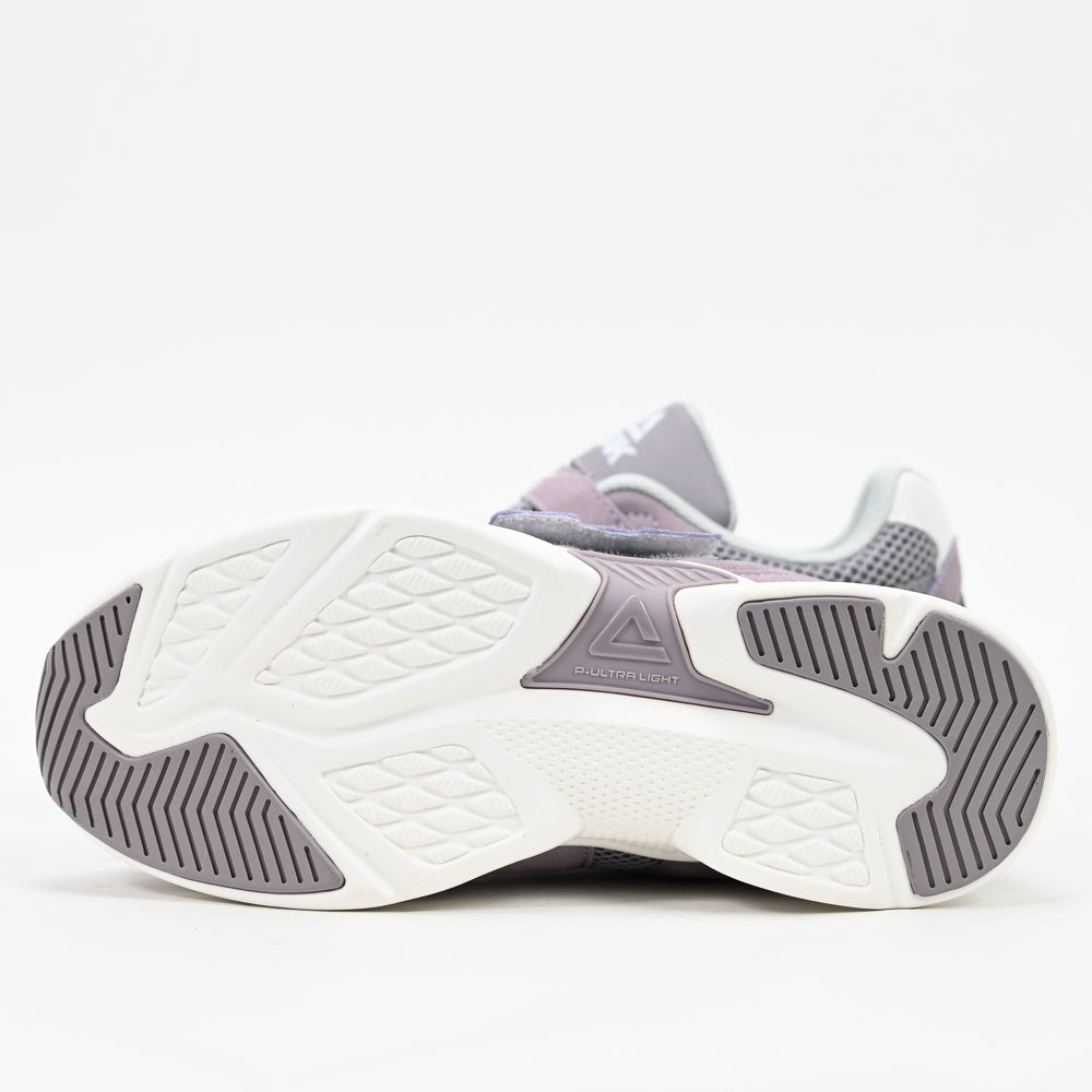 PEAK FOOTWEAR