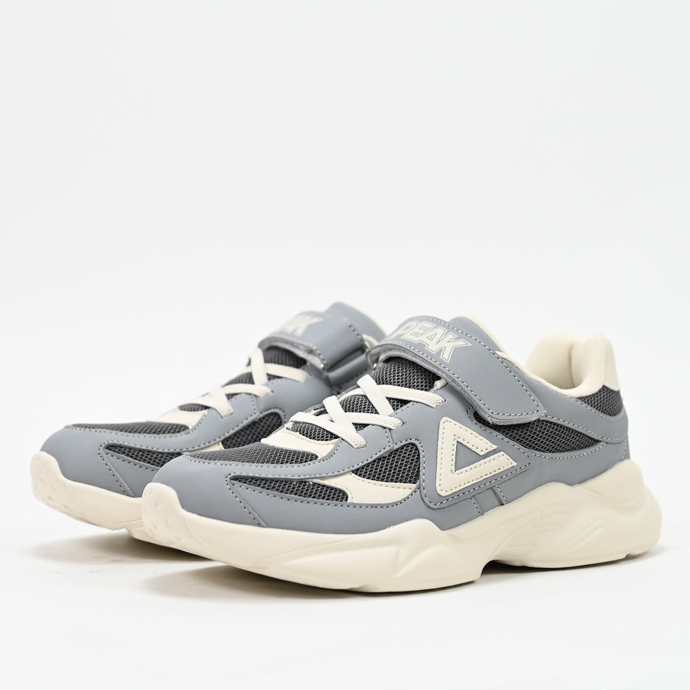 PEAK FOOTWEAR